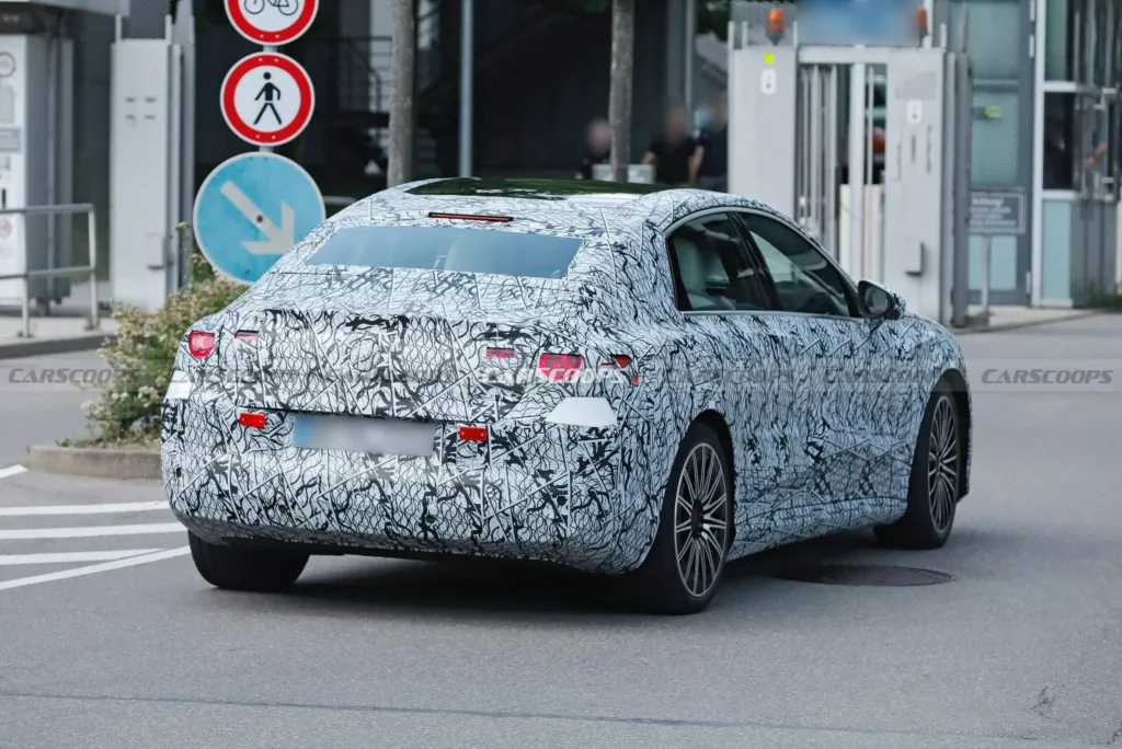 Mercedes C Klasa Eq Szpiegowskie Zdjecia 04