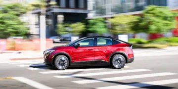 mitsubishi ev nissan leaf