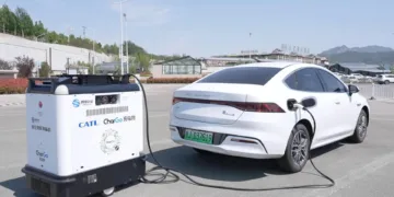 Robot ładujący Catl Chargo 01