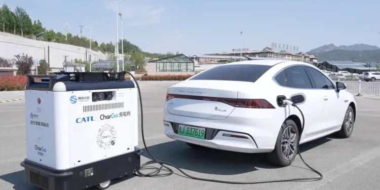 Robot ładujący Catl Chargo 01