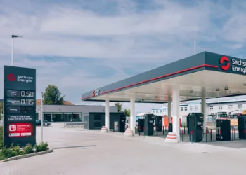 Stacja Ladowania Sachsen Energie Z Pylonem