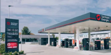 Stacja Ladowania Sachsen Energie Z Pylonem