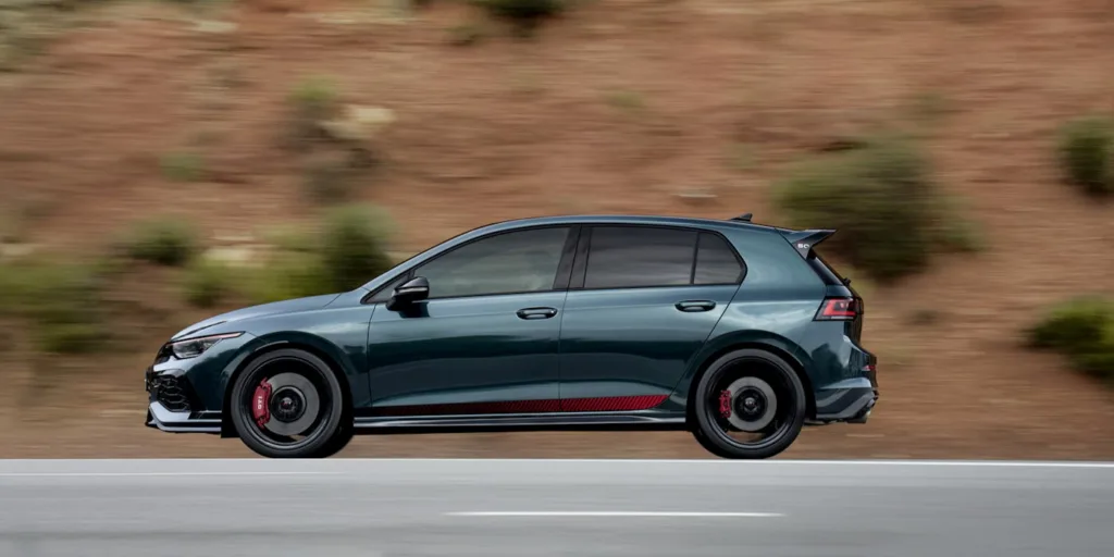 Volkswagen Golf idzie na prąd. Jedno zdjęcie zdradza, czego kierowcy mogą nie polubić