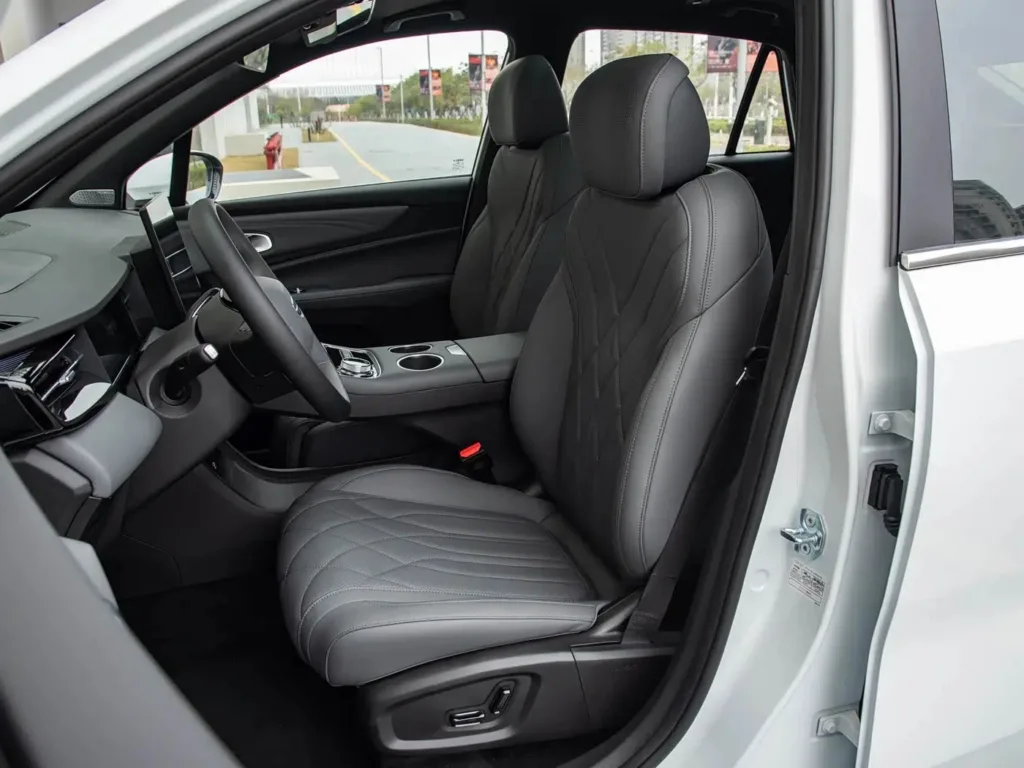 Geely Boyue EREV SUV 08