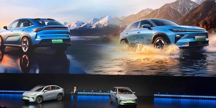 Geely Boyue EREV SUV Premiera 01