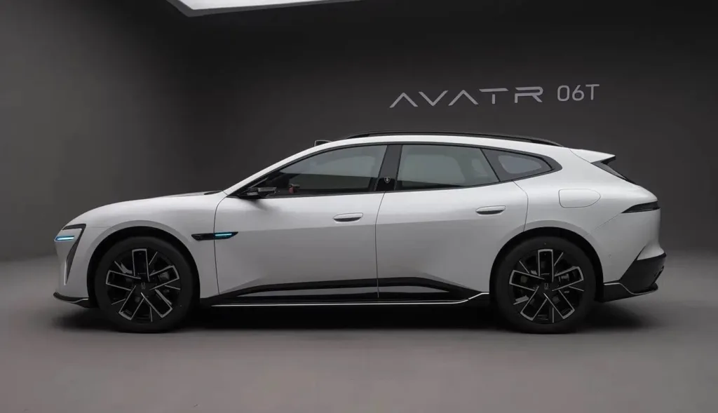 Avatr 06t 01