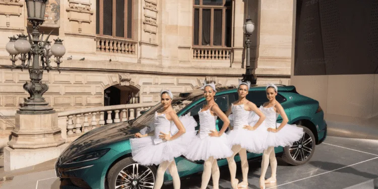 Denza Z9 Gt Premiera 01