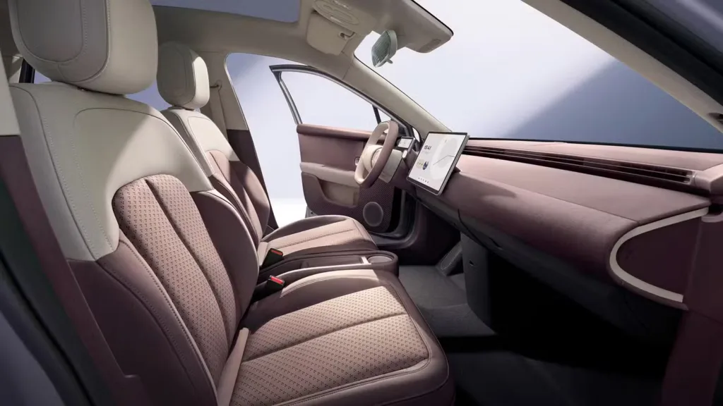 Nowy Firefly Ev 2026 Wnętrze