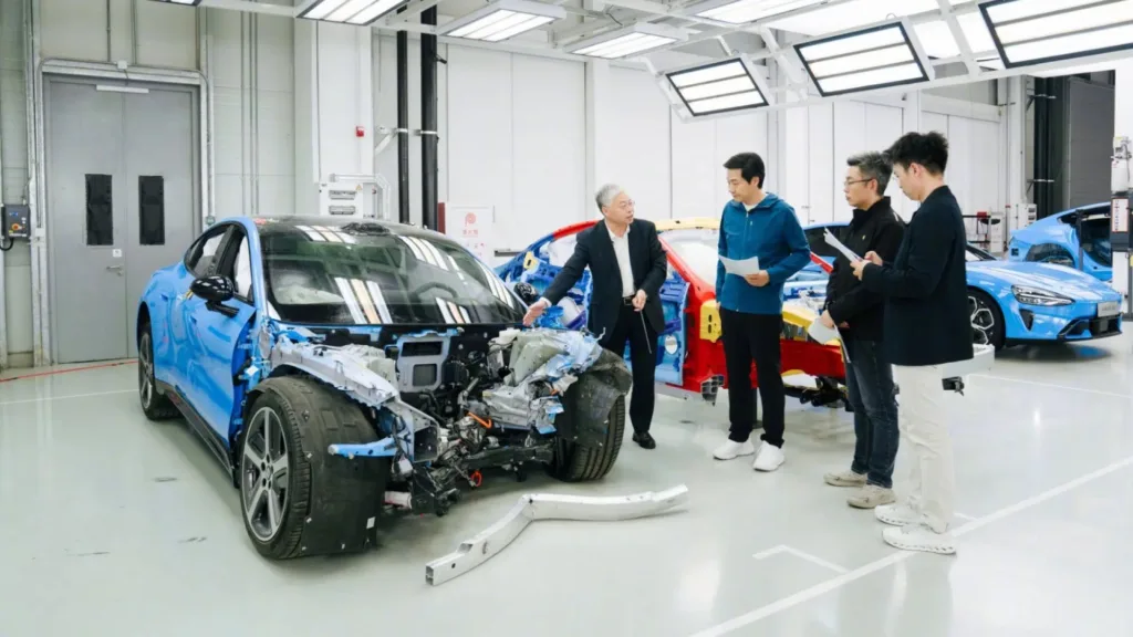 Xiaomi Su7 Rozebrany Na Czesci 01