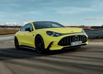 Mercedes AMG GT 4 Door 00