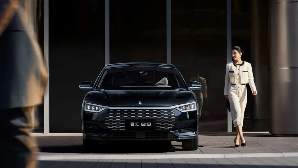 Byd Linghui E9 02