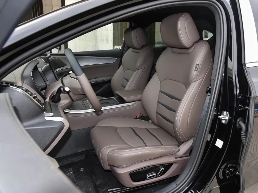 Byd Linghui E9 Wnętrze 03