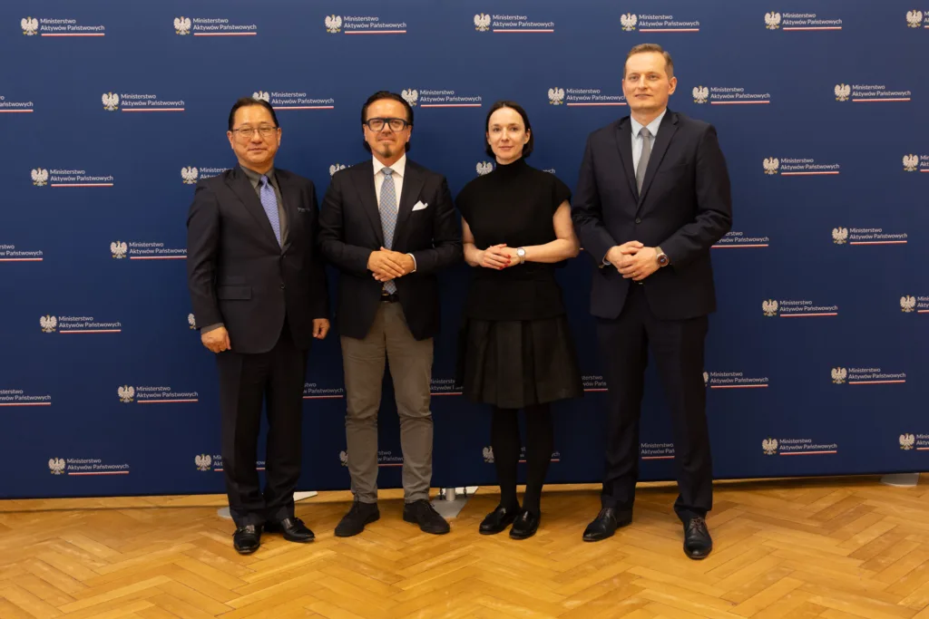 Electromobility Poland Foxconn Izera