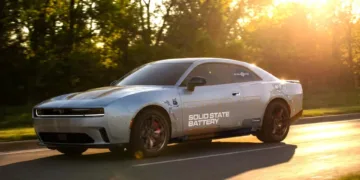 Dodge Charger Daytona Z Baterią Solid State Factorial