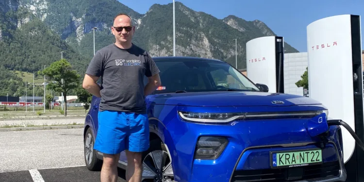 Elektrykiem Do Saint Tropez, Marcin Hałat, Kia E Soul 2