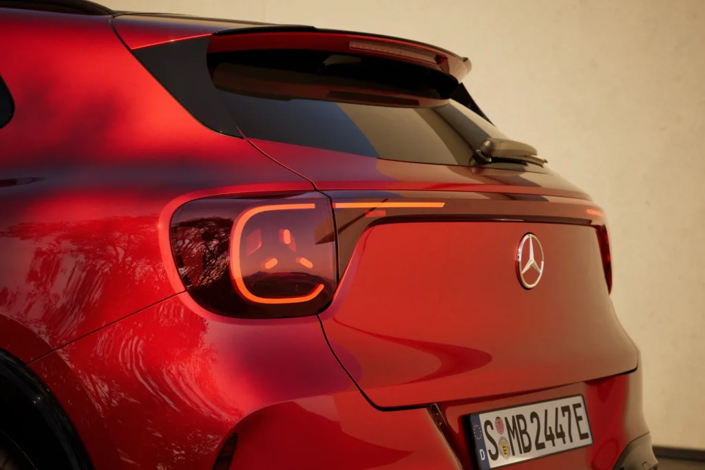Mercedes GLA Electric 12
