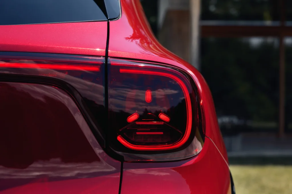 Mercedes GLA Electric 33