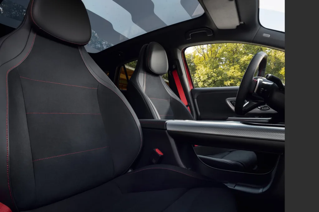 Mercedes GLA Electric 37