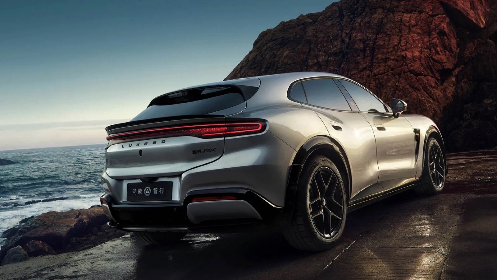 Luxeed RX Wygląd Jak Ferrari 17