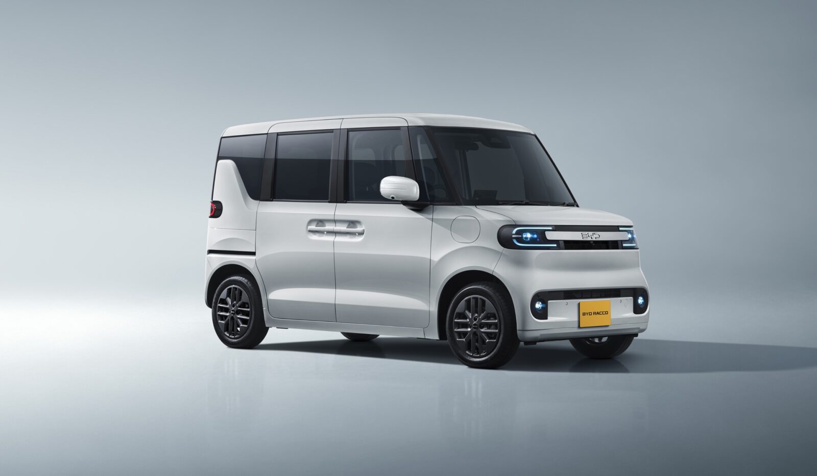 BYD Racco, studio 3/4