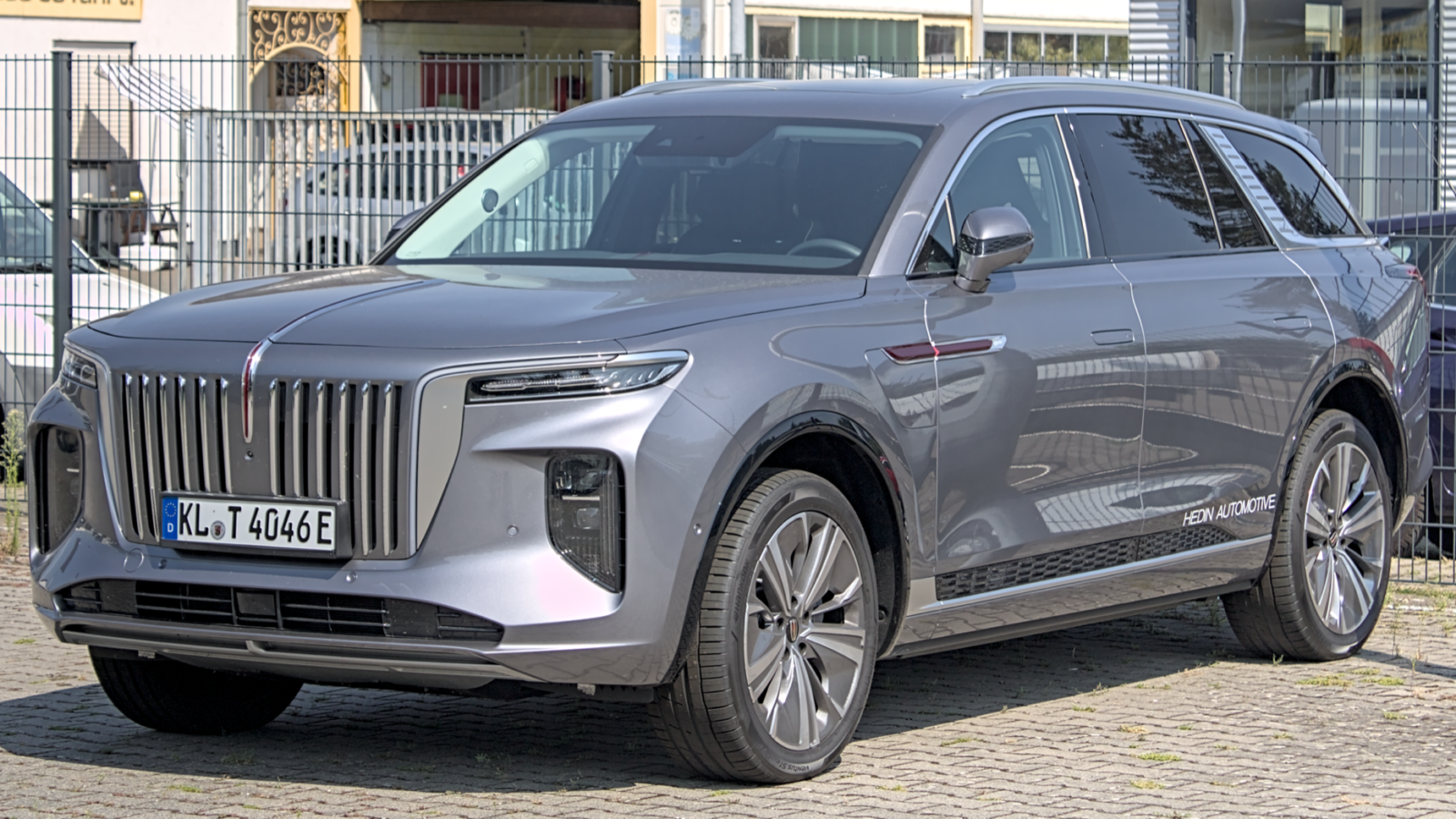 Hongqi E-HS9