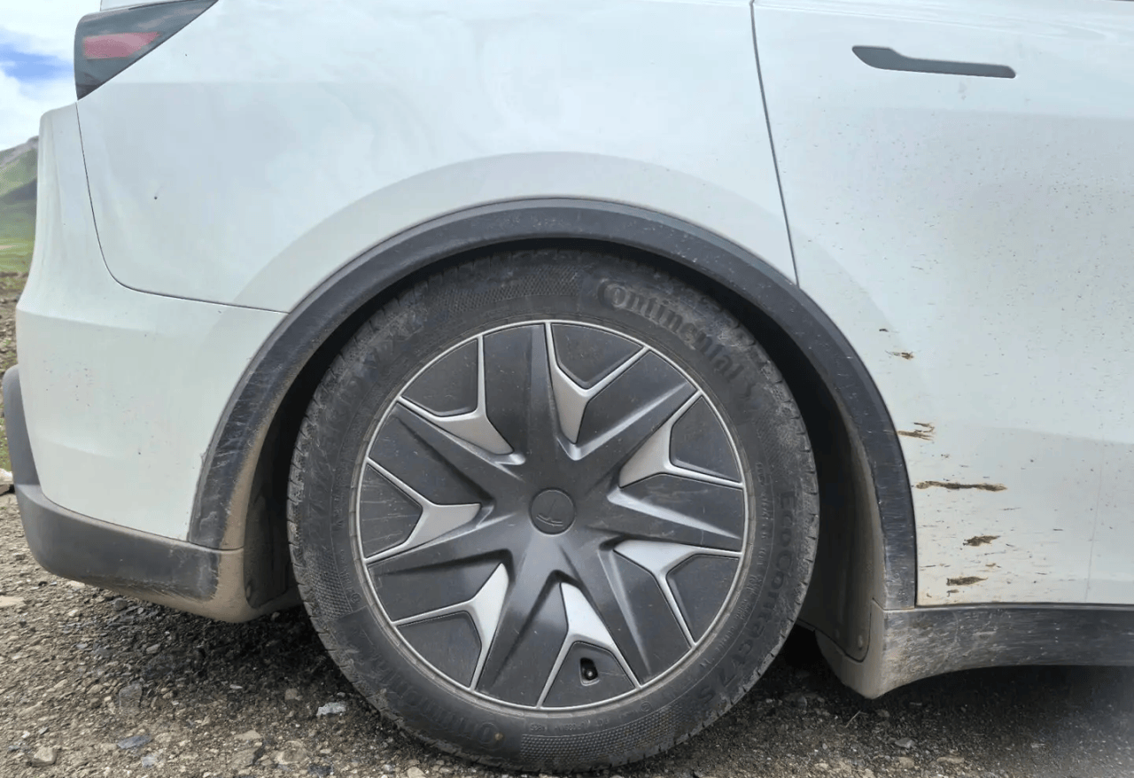 Problemy Z Tylnim Zawieszeniem Tesla Model Y L Chiny