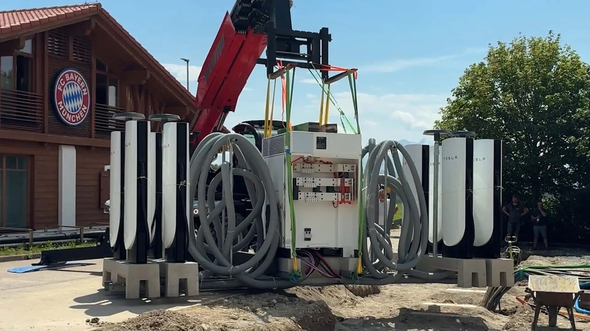 Tesla Rozkładany Supercharger 1