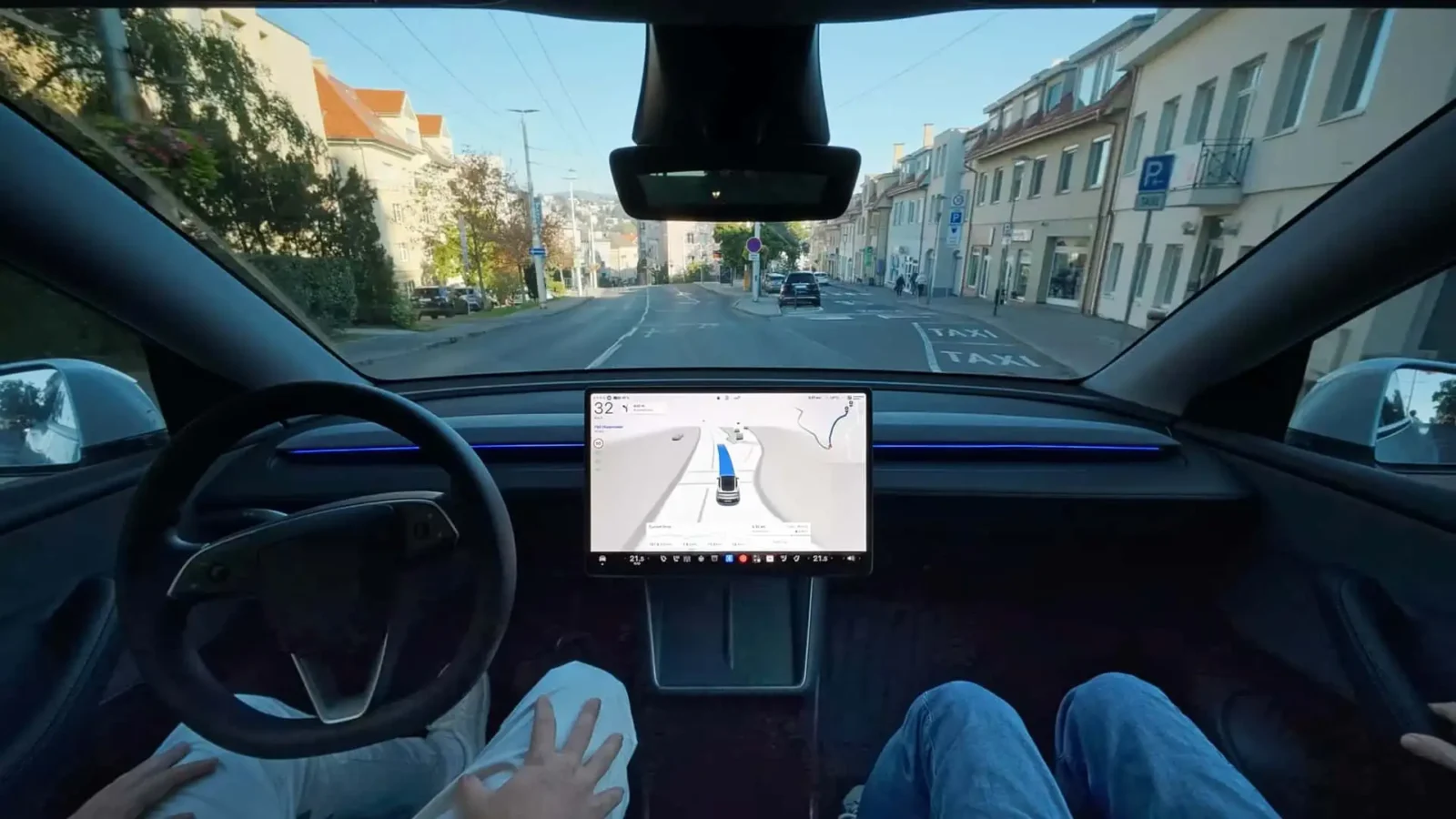 Robot*irl Tesla Fsd Bratysława